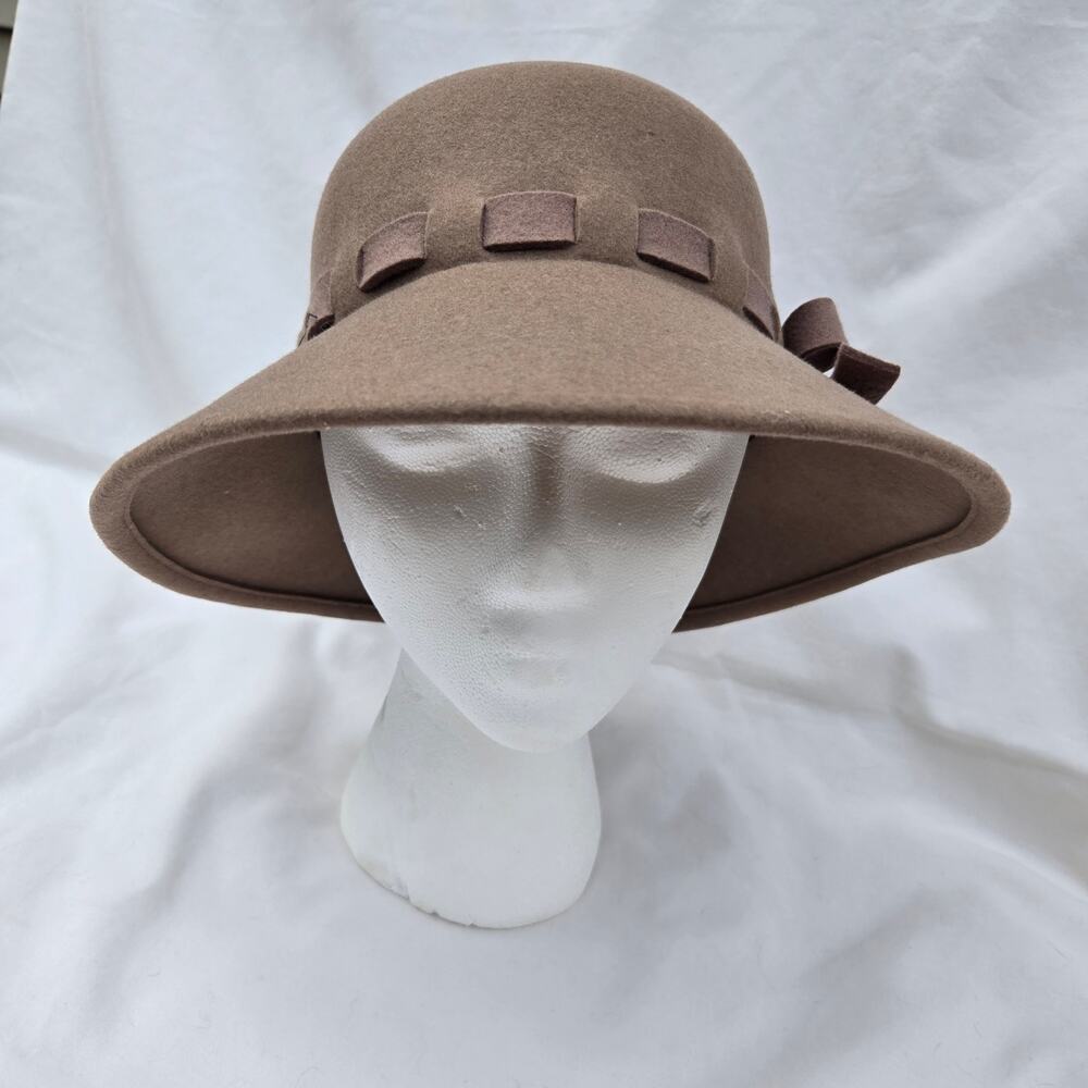 Toucan Collection NY Taupe Wool Felt Cloche Hat Wide Brim Bow Vintage Style